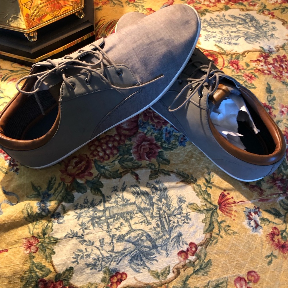 ALDO Men’s Gray Linen, Lace Up Casual Shoes, Trimmed in Brown Leather, Size 13